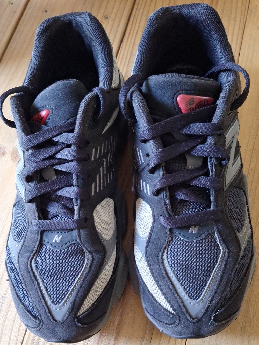 New Balance Mens Navy, Gray and Black Athletic Sneakers